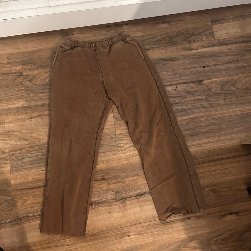 Brown gap set
